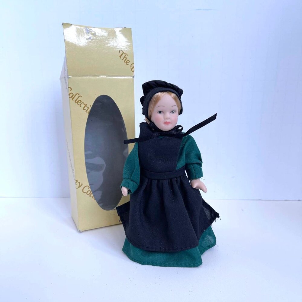 Amish Doll Porcelain China Green Dress The Broadway Collection  Original Box